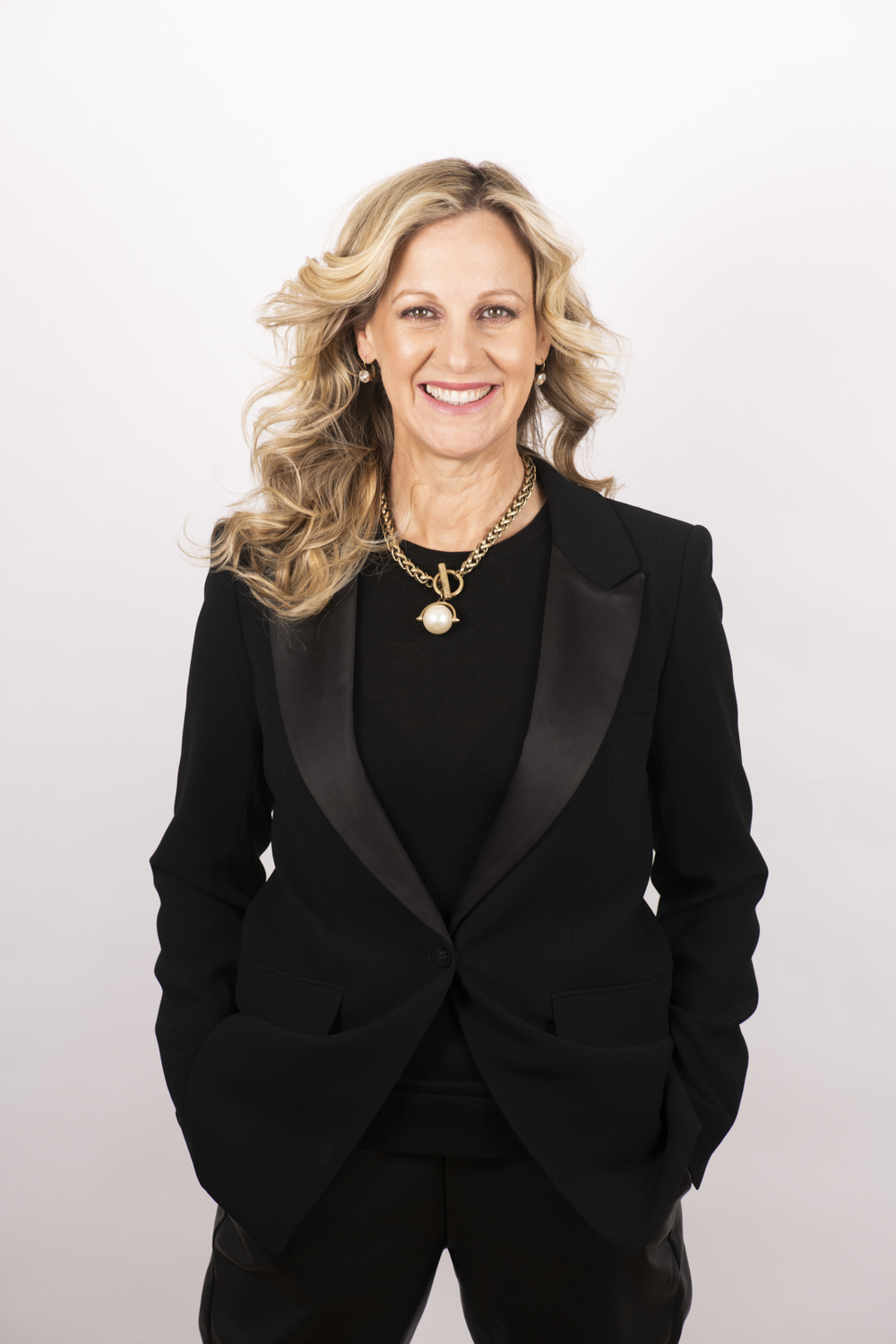 Jennifer Jones Appointed CEO Fighting Blindness Canada